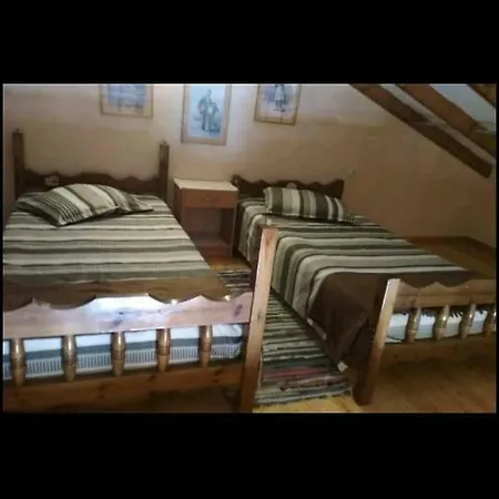 Anjela's Village House بيت للعطل *